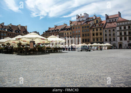 Freiluft-Café in der Altstadt von Warschau, Polen Stockfoto