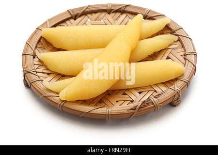 Hering-Reh, Kazunoko, japanisches Essen auf Bambus-Sieb Stockfoto