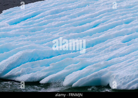 Eine Detailansicht des Randes der Eisberg in der antarktischen Halbinsel, Antarktis. Stockfoto