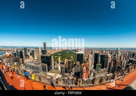 Central Park in New York City betrachtet von der Aussichtsplattform des Rockefeller Center in New York City, USA. Stockfoto