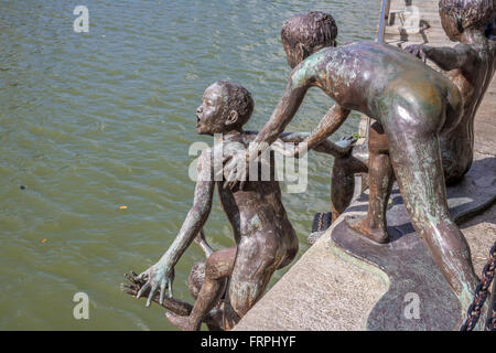 Singapur-Skulpturen am Ufer des Singapore River, das Leben in alte Singapur Adrian Baker Stockfoto