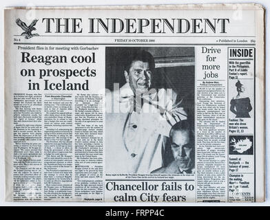 Obere vordere Seite Ausgabe #4 "The Independent" UK national Zeitung gedruckt Freitag, 10. Oktober 1986 - "The Independent" in gedruckter Form auf Samstag, 26. März 2016 nach fast 30 Jahren Veröffentlichung hört. Bildnachweis: Ed Buziak/Alamy Live-Nachrichten Stockfoto