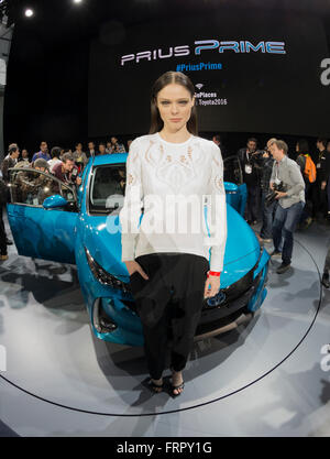 New York, USA. 23. März 2016. Coco Rocha besucht Präsentation des Toyota Prius Prime 2017 auf New York International Auto Show im Jacob Javits Center Credit: Lev Radin/Alamy Live-Nachrichten Stockfoto