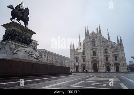 Italien: Mailänder Dom, gesehen von der Piazza del Duomo. Foto vom 13. Februar 2016. Stockfoto