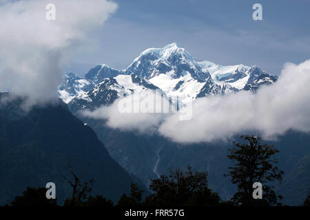 Mount Cook bedeckt in Wolken, Westland-Nationalpark, Südinsel, Neuseeland Stockfoto