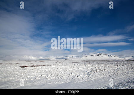 Verschneite Berglandschaft, Halbinsel Snaefellsness, Island Stockfoto