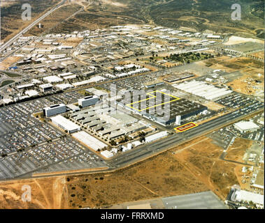 Dieses Bild aus der Convair/General Dynamics Astronautics Atlas negative Collection zeigt den Testflug einer Atlas-Rakete. Der Aufstieg der Rakete in den frühen Stadien des Kalten Krieges stellt einen wichtigen Punkt in der Entwicklung des ICBM-Programms der Vereinigten Staaten dar. Stockfoto