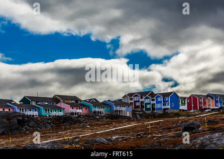 Moderne bunte Inuit Häuser in arktischen Nuuk Hauptstadt, Grönland Stockfoto