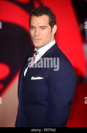 Henry Cavill im europäischen Premiere von Batman V Superman: Dawn Of Justice, im Odeon Leicester Square, London am März 22n Stockfoto