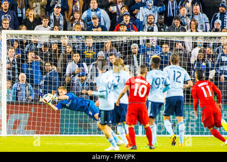 Sporting KC gewann die zweite 2016 zu Hause MLS Spiel mit einem 1: 0-Sieg über Toronto FC. Stockfoto