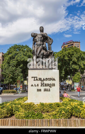 Morgen auf der Rambla Nova in Tarragona, Spanien Stockfoto