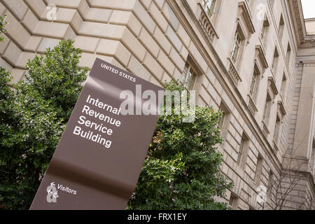 WASHINGTON, DC, USA - IRS Gebäude Zeichen. Internal Revenue Service. Stockfoto