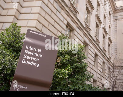 WASHINGTON, DC, USA - IRS Gebäude Zeichen. Internal Revenue Service. Stockfoto