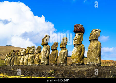 Stehende Moais am Ahu Tongariki auf der Osterinsel, Chile Stockfoto