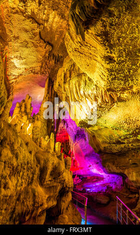 Innen Sataplia Höhle in der Nähe von Kutaisi Stockfoto