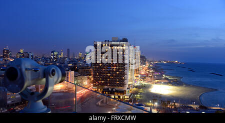 Am Abend auf der Strandpromenade, Tel Aviv, Israel Stockfoto