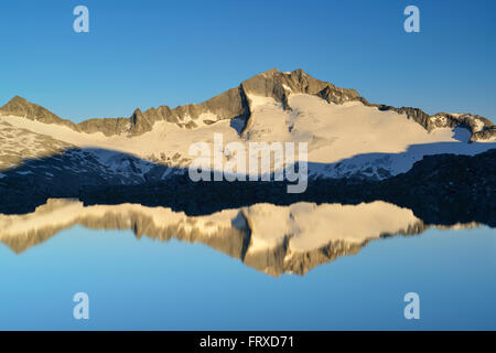 Blick über den See Scharzhornsee, Mount Hochalmspitze, Malta-Tal, Ankogel-Gruppe, Nationalpark Hohe Tauern, Kärnten, Österreich Stockfoto