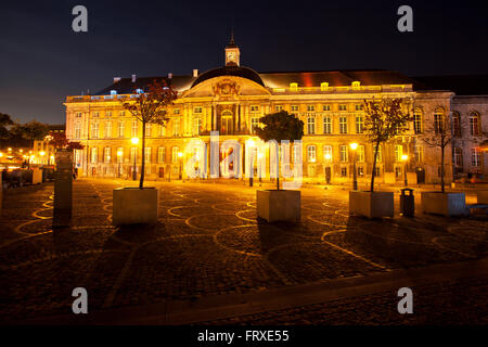 Palast der Fürstbischöfe in der Nacht, Liege, Wallonien, Belgien Stockfoto