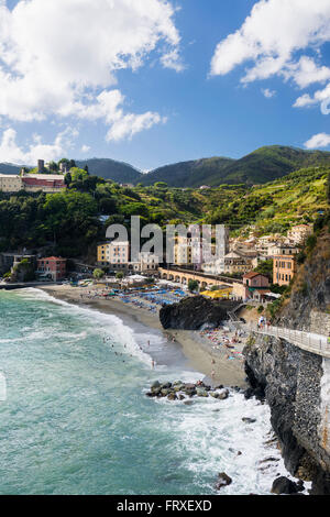 Blick auf Monterosso al Mare, Cinque Terre, La Spezia, Ligurien, Italien Stockfoto