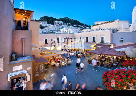 Abendstimmung am Piazza Umberto I, Capri, Neapel, Kampanien, Italien Stockfoto