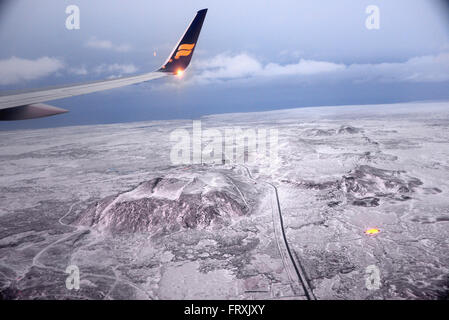 Flug über die Küste in der Nähe von Grindavik auf der Halbinsel Reykjanes, Island im Winter, Island Stockfoto