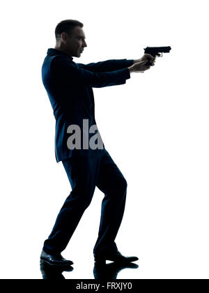 ein kaukasischer Mann mit einer Pistole Silhouette isoliert auf weißem Hintergrund
