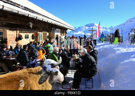 Kriegeralpe im Skigebiet von Lech am Arlberg, Winter in Vorarlberg, Österreich Stockfoto