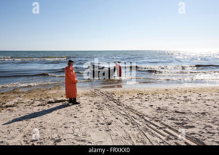 Fischer am Strand, Baabe, Rügen, Ostsee, Mecklenburg-Vorpommern, Deutschland Stockfoto