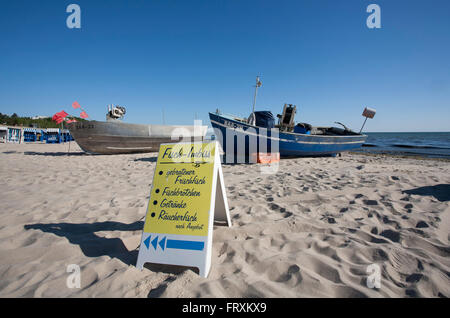 Fisher, Angelboote/Fischerboote am Strand, Baabe, Rügen, Ostsee, Mecklenburg-Vorpommern, Deutschland Stockfoto