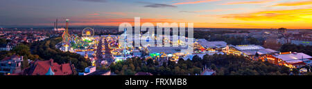 Blick vom Paulskirche über Oktoberfest mit Alpen im Hintergrund, München, Upper Bavaria, Bavaria, Germany Stockfoto