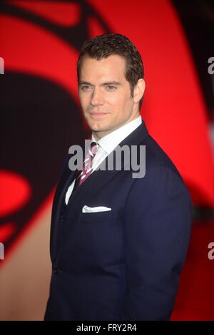 Henry Cavill im europäischen Premiere von Batman V Superman: Dawn Of Justice, im Odeon Leicester Square, London am März 22n Stockfoto