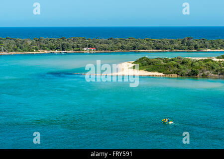 Luftbild von der Seenlandschaft in Lakes Entrance, Victoria, Australien Stockfoto