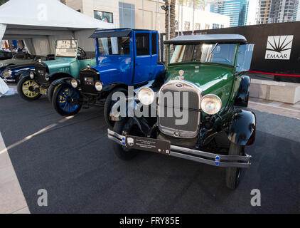 Dubai, Vereinigte Arabische Emirate. 24. März 2016. Modell T und A Fords auf Anzeige am Eröffnungstag 2016 Emirates Oldtimer-Festival in Downtown Dubai Credit: Iain Masterton/Alamy Live News Stockfoto