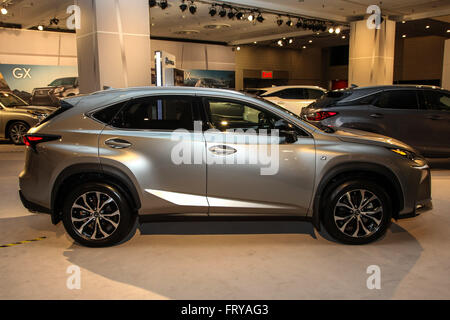 Manhattan, New York, USA. 23. März 2016. Ein Lexus NX 200 t auf der New York International Auto Show 2016, im Jacob Javits Center gezeigt. Dies war Press Preview Day eines quickly, und der Messe wird für die Öffentlichkeit zugänglich für zehn Tage, vom 25. März bis 3. April. Credit: Miro Vrlik Fotografie/Alamy Live News Stockfoto