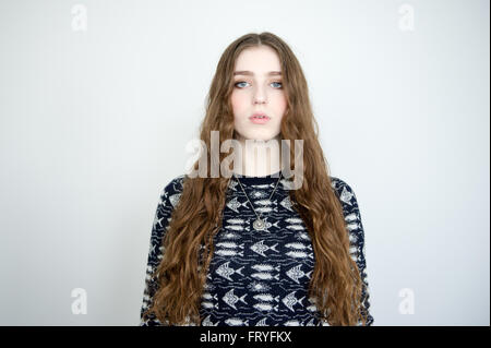 Berlin, Deutschland. 24. März 2016. Die Sängerin Birdy posiert vor einem Interview mit der deutschen Presseagentur (Dpa) in Berlin, Deutschland, 24. März 2016. Foto: INGA KJER/DPA/Alamy Live-Nachrichten Stockfoto