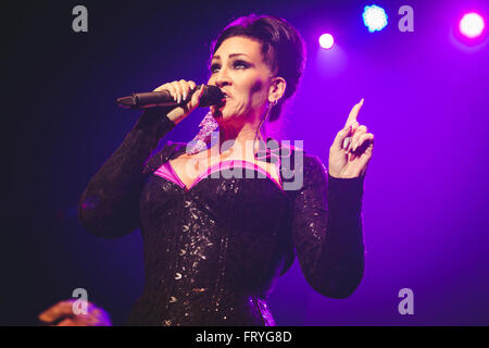 24. März 2016 - Ru Paul Drag Race: Kampf der Jahreszeiten, um das O2-Ritz in Manchester mit Adore Delano, Courtney Act, Jinkx Monsun, Katja, Pandora Boxx, Sharon Nadeln, violett Chachki und präsentieren hosten, Michelle Visage, 2016 © Myles Wright/ZUMA Draht/Alamy Live News Stockfoto