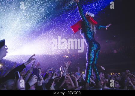 24. März 2016 - Ru Paul Drag Race: Kampf der Jahreszeiten, um das O2-Ritz in Manchester mit Adore Delano, Courtney Act, Jinkx Monsun, Katja, Pandora Boxx, Sharon Nadeln, violett Chachki und präsentieren hosten, Michelle Visage, 2016 © Myles Wright/ZUMA Draht/Alamy Live News Stockfoto