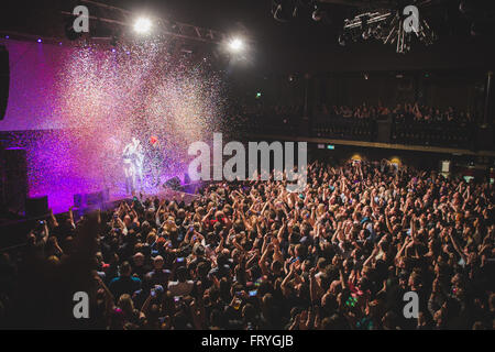 25. März 2016 - Ru Paul Drag Race: Kampf der Jahreszeiten, um das O2-Ritz in Manchester mit Adore Delano, Courtney Act, Jinkx Monsun, Katja, Pandora Boxx, Sharon Nadeln, violett Chachki und präsentieren hosten, Michelle Visage, 2016 © Myles Wright/ZUMA Draht/Alamy Live News Stockfoto