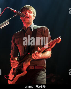 London, Ontario, Kanada. 24. März 2016. Die amerikanische Indie-Rock-Band Death Cab For Cutie betritt die Bühne für eine konzertante Aufführung. Bildnachweis: Mark Spowart/Alamy Live-Nachrichten Stockfoto