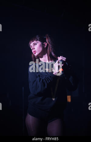 Chicago, IL, USA. 24. März 2016. Mala Rodriguez führt bei Doppeltür in Chicago, Illinois. Bildnachweis: Max Herman/Alamy Live-Nachrichten Stockfoto