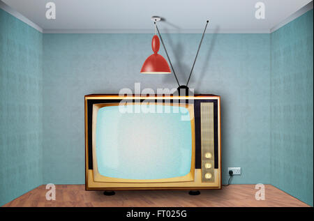 Breiten Retro Fernsehen in einem leeren Raum, statische Bahnhof. Digital composite Stockfoto