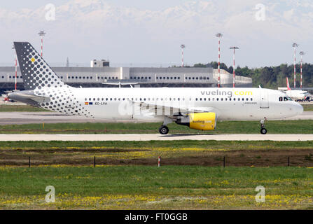 EG-LVA Vueling Airbus A320-200 Stockfoto