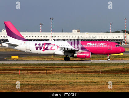 HA-LWD Wizz Air Airbus A320-232 in Mailand - Malpensa Stockfoto