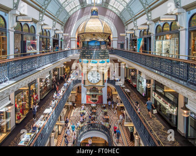 Das Queen Victoria Building ist ein historisches und berühmtes Einkaufszentrum in Sydney, Australien Stockfoto