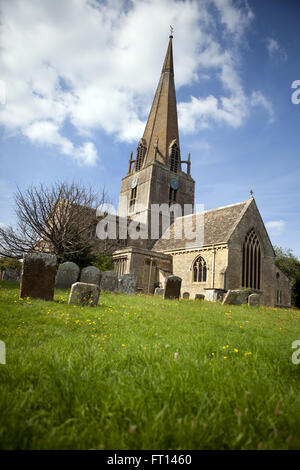 Str. Marys C E Kirche von TVs Downton Abbey, Bampton, Oxfordshire, England, Vereinigtes Königreich Stockfoto