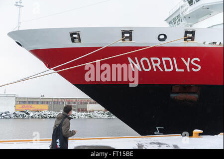 Das Hurtigruten-Schiff "MS Nordlys" in Trondheim festgemacht. Norwegen. Europa Stockfoto