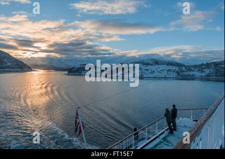 Hurtigruten Schiff MS Nordlys an der Helgeland-Küste. Norwegen. Europa Stockfoto