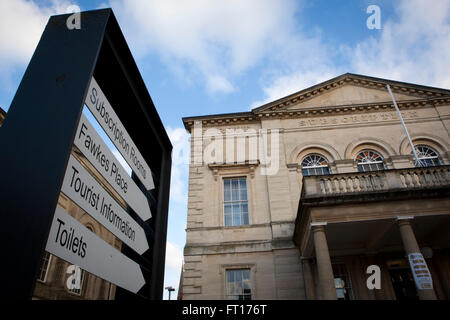 Stroud Stadt in Gloucestershire. Bild hier: Stroud Abonnement Zimmer. Stockfoto