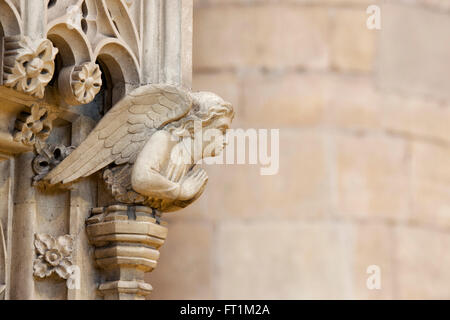 Stein geschnitzte Kanzel Engel in Tewkesbury Abbey. Tewkesbury, Gloucestershire, England Stockfoto