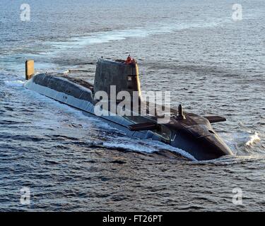 Die Royal Navy Astute-Klasse u-Boot HMS Hinterhalt während der Seeversuche 5. Dezember 2012 in der Nähe von Schottland. Stockfoto